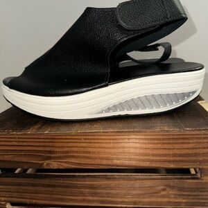 Women's Black Platform Wedge Sandals